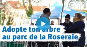 Samedi dernier, plus de 380 arbres fruitiers ont été adoptés lors de la nouvelle édition "Adopte ton arbre" au parc départemental de la Roseraie de L'Haÿ-les-Roses. Retour en vidéo sur cette journée !